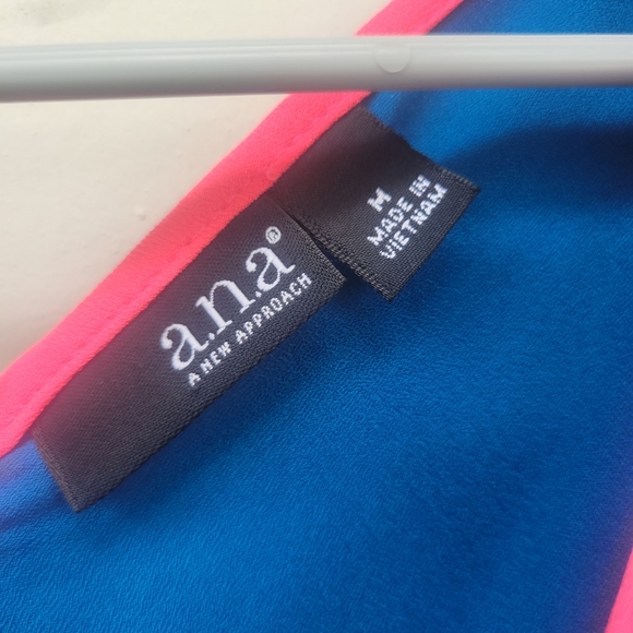 Ana medium blue top - Picture 3 of 6